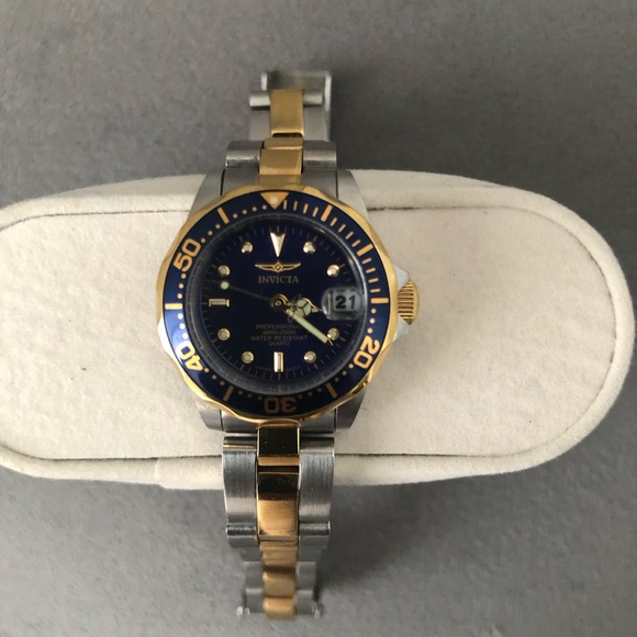 Women’s Invicta Professional Dive Water Resistant Blue Gold  and Silver Watch - Picture 2 of 6
